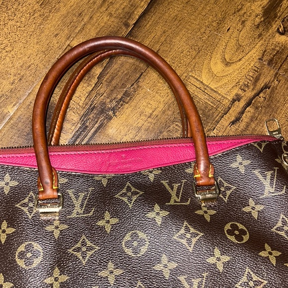 💯 Authentic Louis Vuitton Pallas Monogram - Picture 9 of 16
